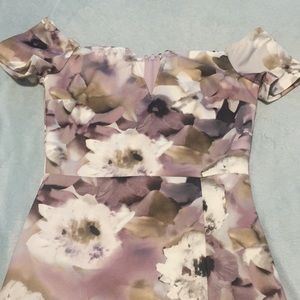 dress with flower print size xs